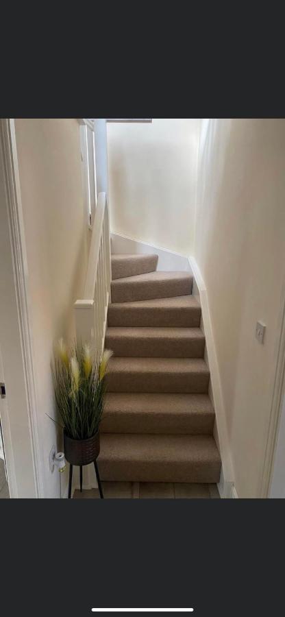 2 Bedroom Duplex Apartment Bawtry Exterior photo